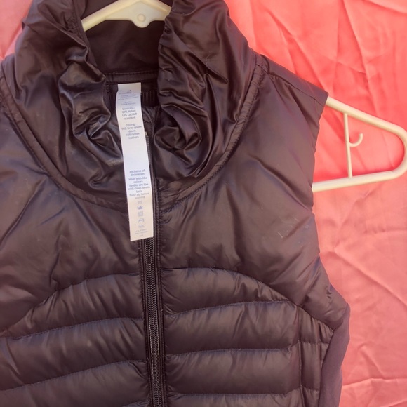 Lululemon Down For a Run Vest Puffer - Picture 4 of 7
